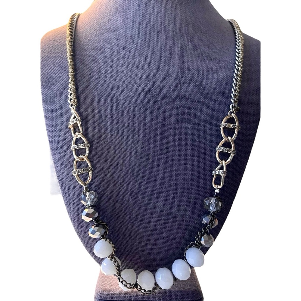 ❤️ NWT! LOFT Chain Wrapped Crystal and Rhinestone Long Necklace - Picture 3 of 8